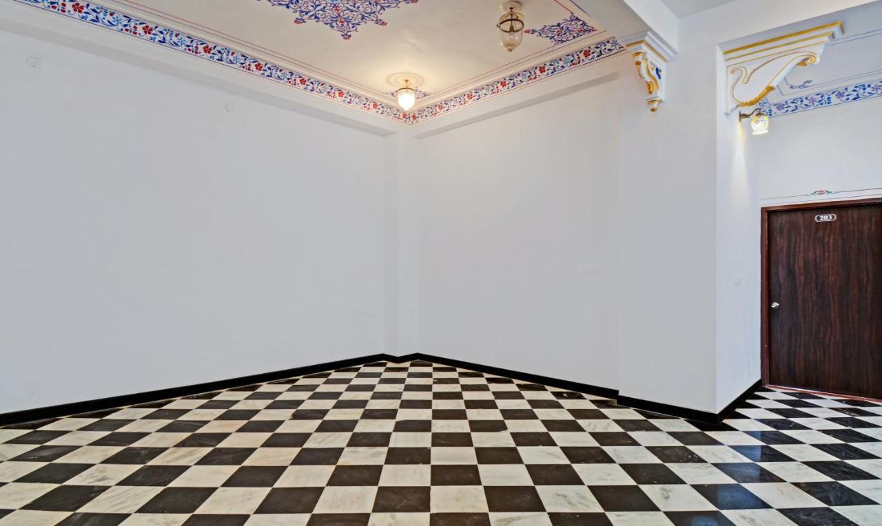 Treebo Khakhri Haveli Hotel อุเดเปอร์ ภายนอก รูปภาพ