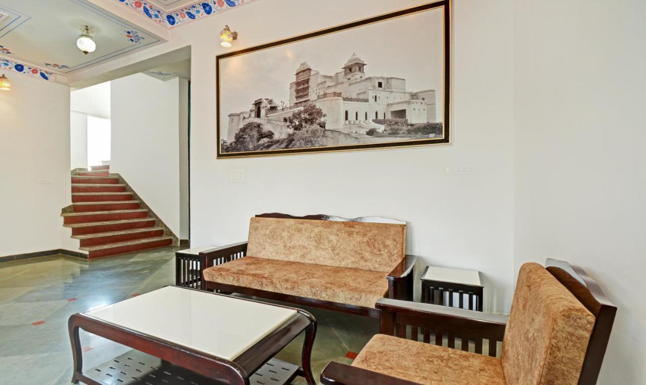 Treebo Khakhri Haveli Hotel อุเดเปอร์ ภายนอก รูปภาพ