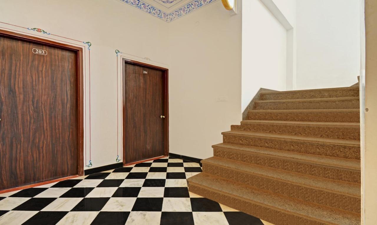 Treebo Khakhri Haveli Hotel อุเดเปอร์ ภายนอก รูปภาพ